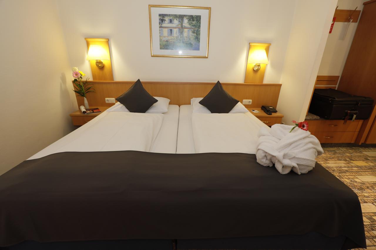 City-hotel Hotel