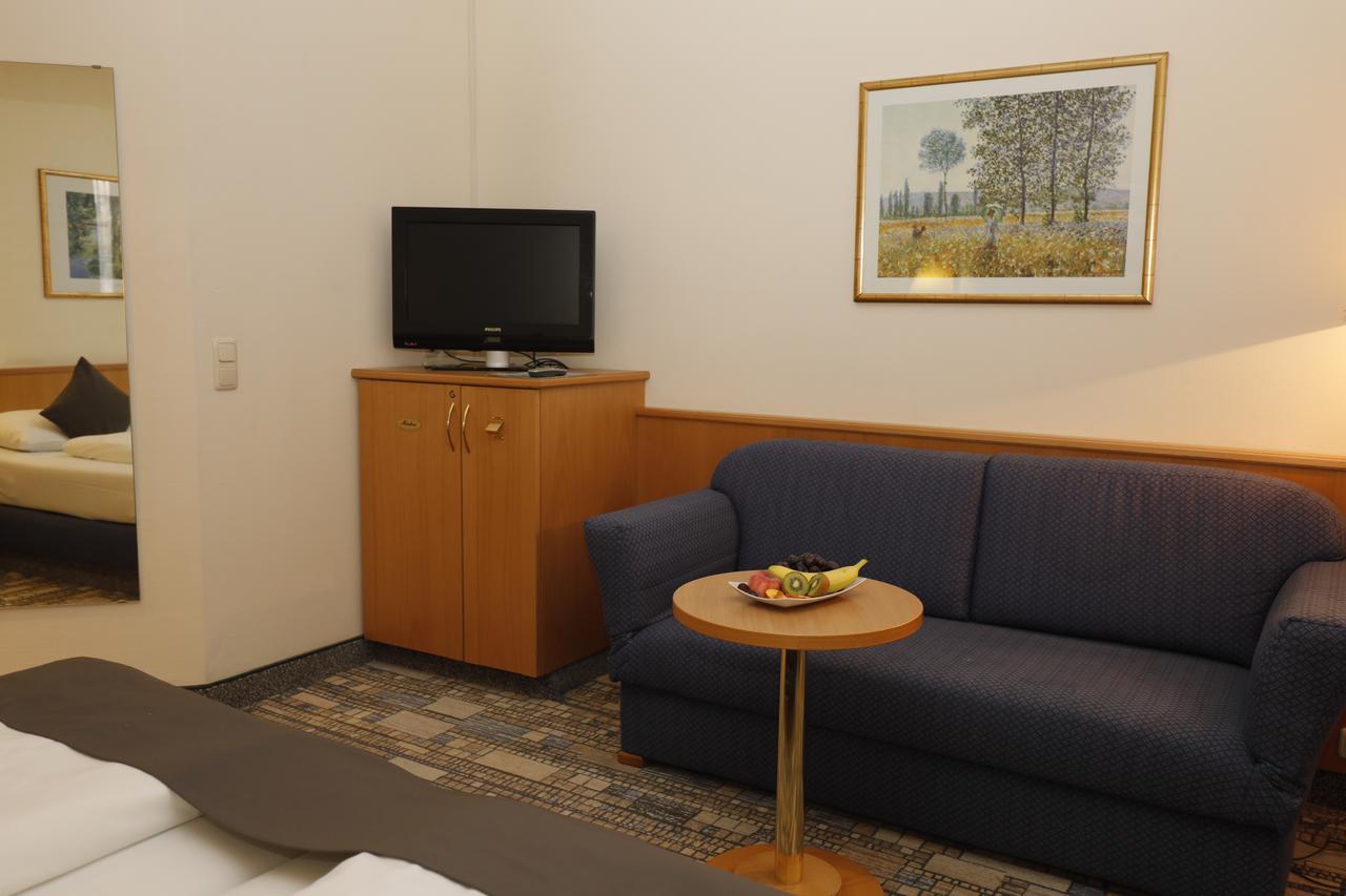 City-hotel Hotel